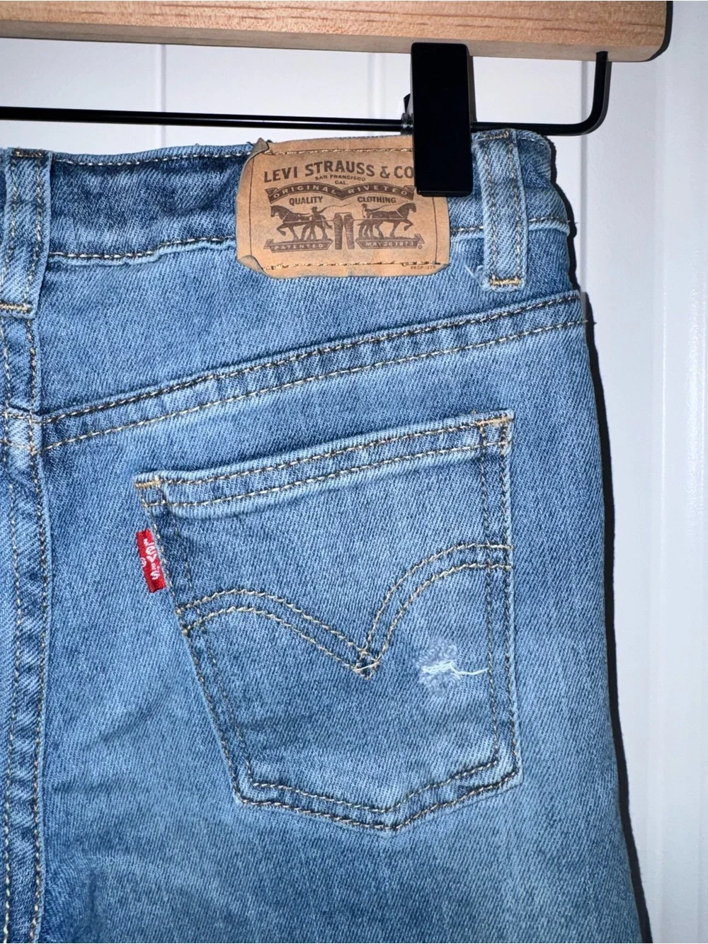 Levi's Girls Light Blue Wide-Leg Distressed Cropped Jeans